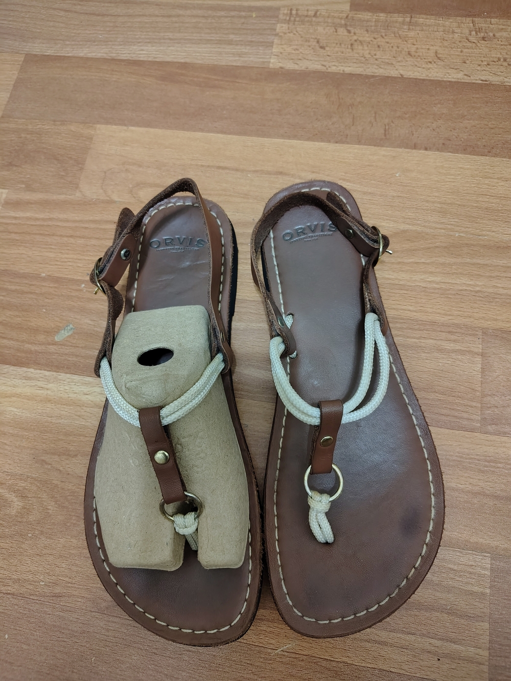 Orvis Flat Thong Brown Leather Rope Toe-Loop  Sandals -  Women's Size 8
